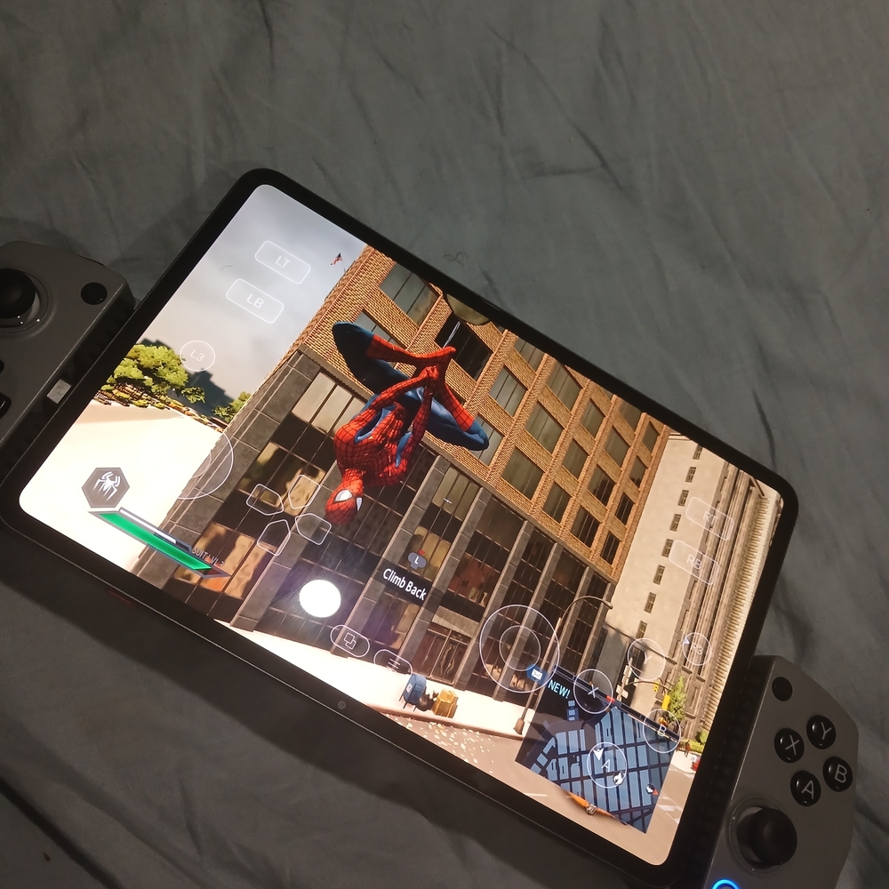 High-Performance Tablet with Red Highlights - Picture 4 of 4